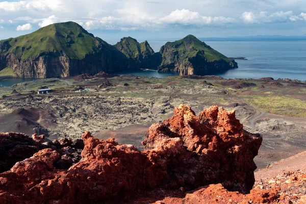 Blick von der Spitze des Vulkankraters Eldfell. Heimaey Island, Vestmannaeyjar, Island. — Stockfoto