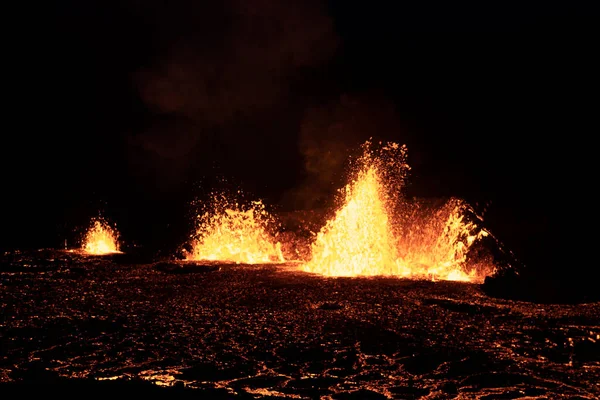 Volcano Eruption Meradalir Fagradalsfjall Iceland Erupting Magma Flowing Lava Night — Stok fotoğraf