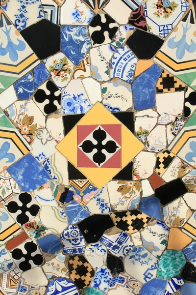 Decoración de mosaicos en el Palacio de Güell — Foto de Stock