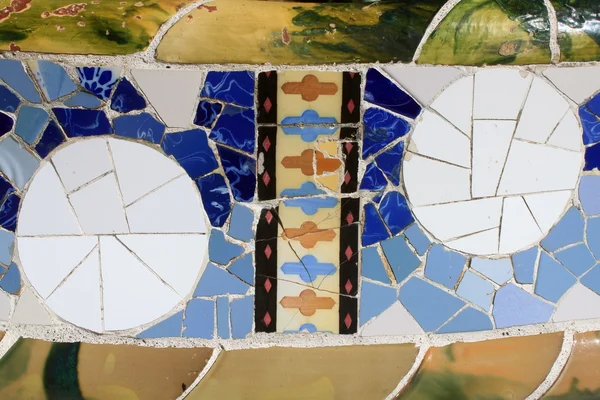 Mosaik-Dekoration im Park Güell — Stockfoto