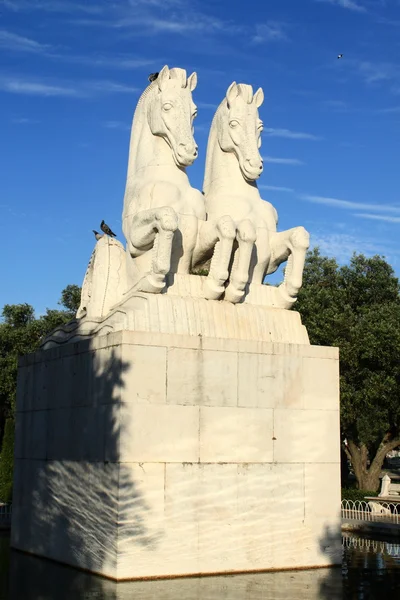Dva koně socha — Stock fotografie