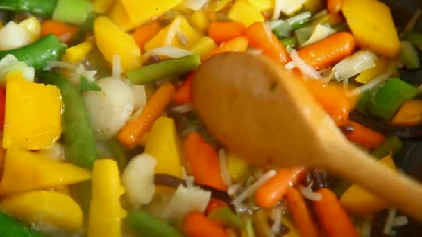 Cooking vegetables — Stock Video