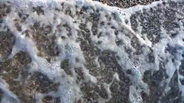 Ondas do mar lavando a areia — Vídeo de Stock