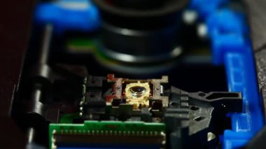 CD-ROM sürücü lazer kafa bulma disk
