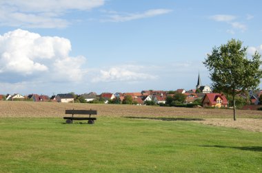 bir ahşap Bank, Almanya'da bir golf sahası