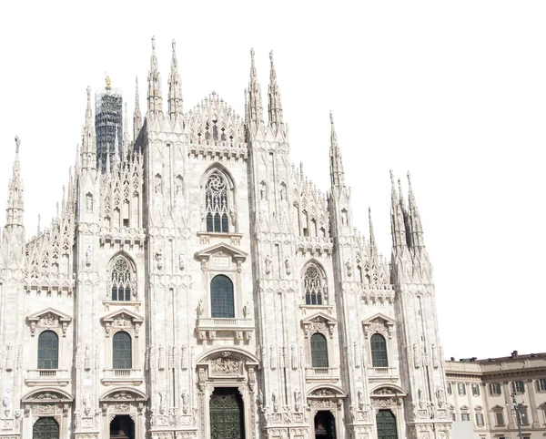 Milano Katedrali'ne izole — Stok fotoğraf