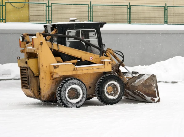 Removendo a neve — Fotografia de Stock