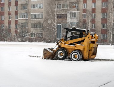 Tekerlekli yükleyici makine