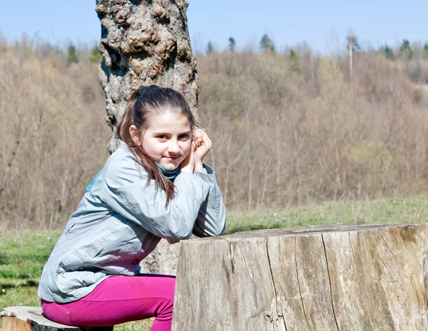 Girl is sitting — Stock Photo, Image