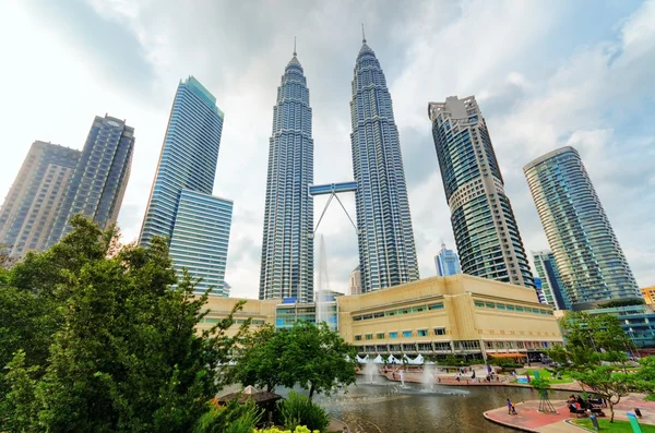 Centre-ville de Kuala Lumpur dans le district du KLCC — Photo