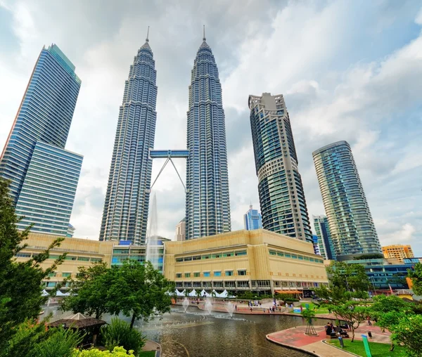 Centre-ville de Kuala Lumpur dans le district du KLCC — Photo