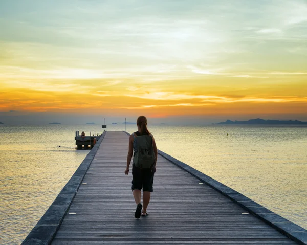 Boot pier bij zonsondergang — Stockfoto