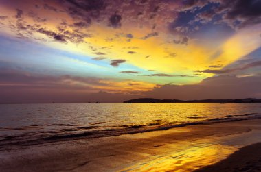 Sunset beach. ao nang, krabi il