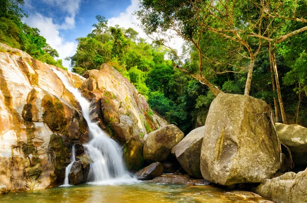 Hin lad vattenfall. Koh samui, thailand — Stockfoto