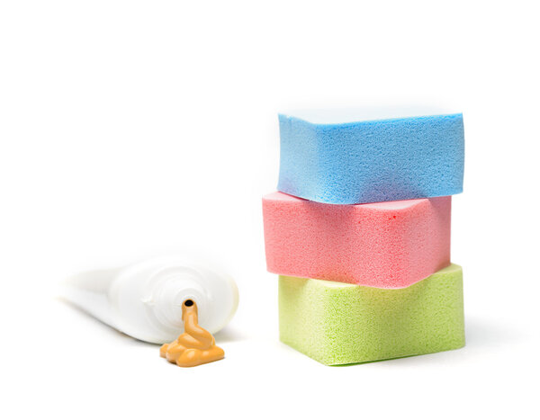 Cosmetic foundation and colorful sponges