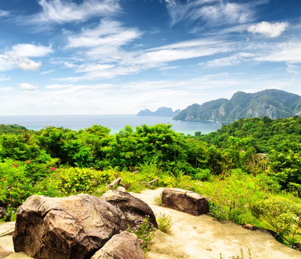 Paysage tropical. Île de Phi-phi, Thaïlande — Photo