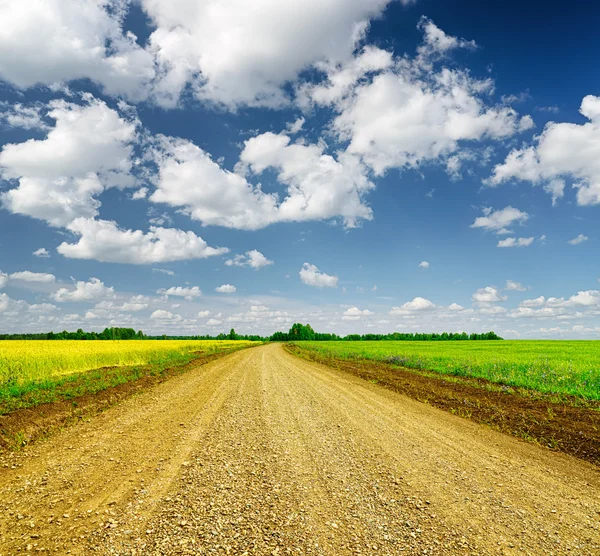 Modrá obloha a pozemní silniční — Stock fotografie