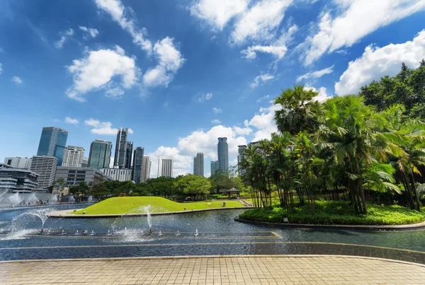 Centre-ville de Kuala Lumpur dans le district du KLCC — Photo