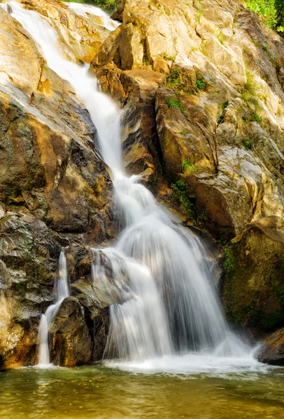 Hin delikanlı şelale. Koh samui, Tayland — Stok fotoğraf