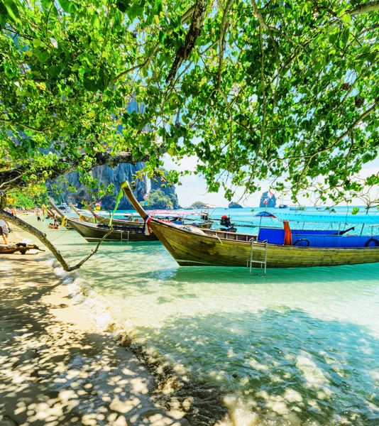 Gemilerde phra nang beach, Tayland — Stok fotoğraf