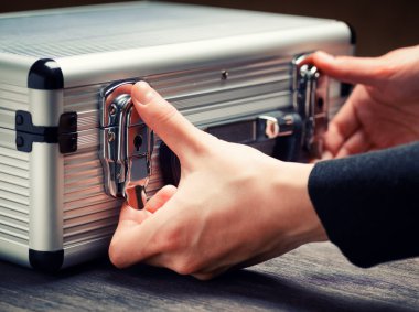 depolama ve koruma para ve değerli eşyaları