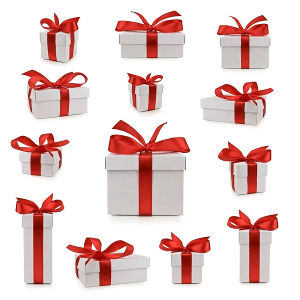 Set de caja regalo de Navidad con lazo rojo aislado en blanco — Foto de Stock