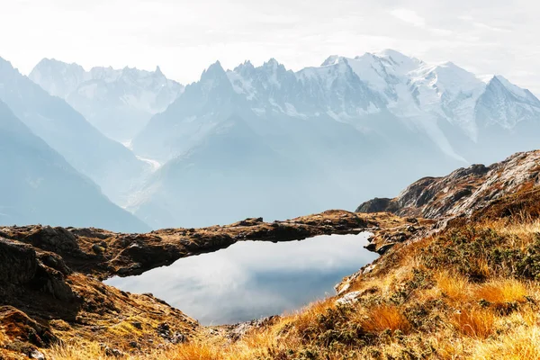 Colorido Atardecer Lago Chesery Lac Cheserys Francia Alpes Cordillera Monte — Foto de Stock