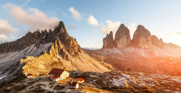 Невероятный Закат Tre Casidi Lavaredo Рифуджио Локателли Альпах Демите Три — стоковое фото