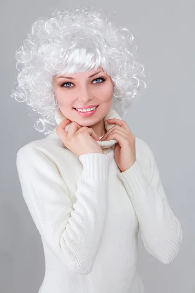 Frau in warmer Kleidung — Stockfoto