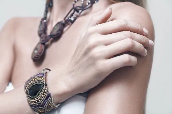 Young fashion woman with indian jewelry — Stock Photo, Image