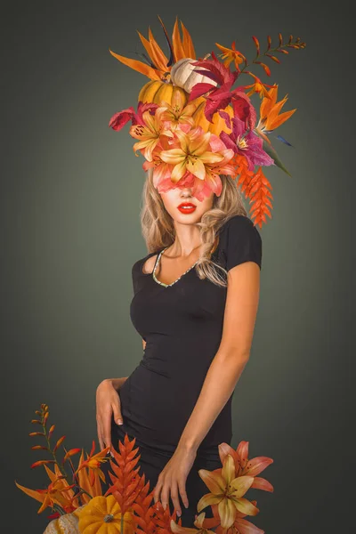 Абстрактный Коллаж Современного Искусства Портрет Молодой Женщины Осенними Цветами Лице — стоковое фото