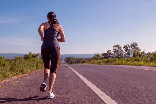 Mujer Corriendo Parque Estilo Vida Saludable Conceptos Deportivos — Foto de Stock