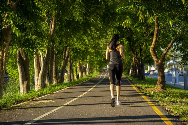 Mujer Corriendo Parque Estilo Vida Saludable Conceptos Deportivos — Foto de Stock
