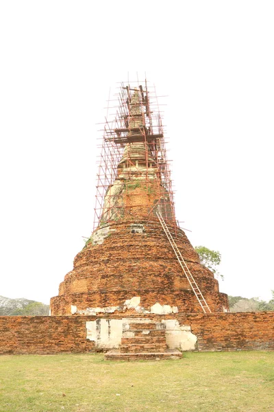 Felújított régi tégla pagoda parkban. — Stock Fotó