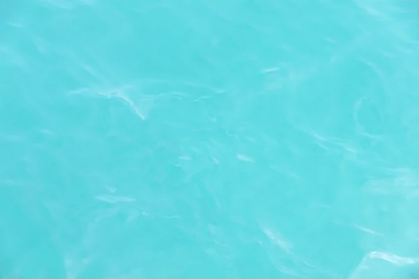 Водная поверхность синего моря . — стоковое фото