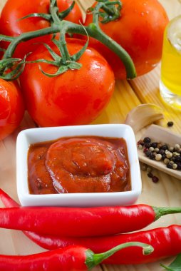 domates sosu