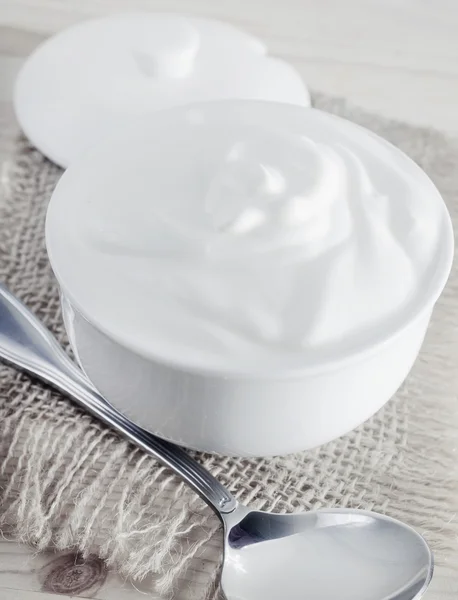 Fresh sour cream — Stock Photo, Image