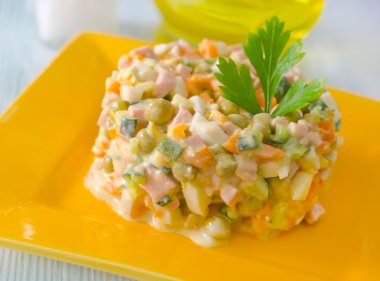 salata olivier