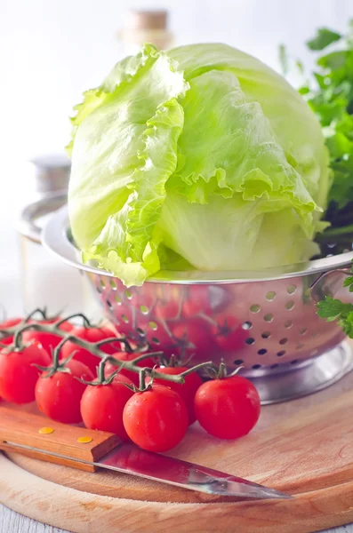 Salada e tomate — Fotografia de Stock