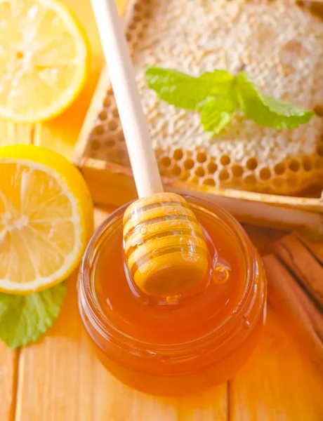 Honung och kanel — Stockfoto