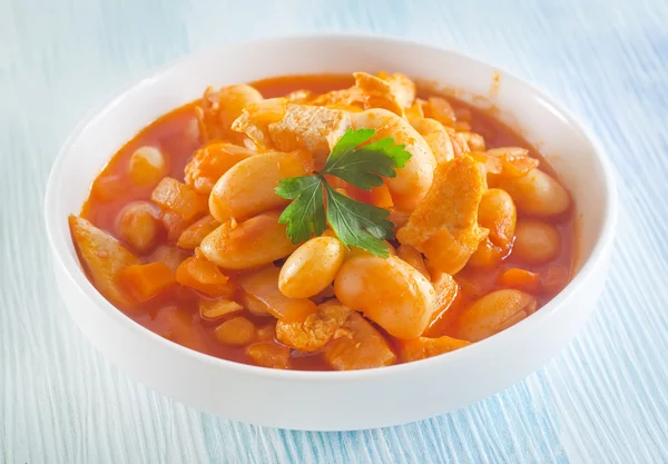 Feijão com tomate e carne — Fotografia de Stock