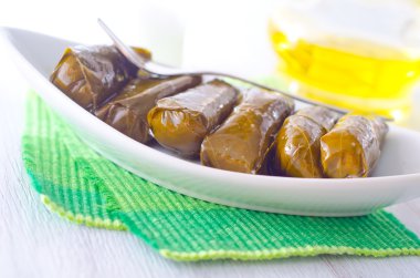 dolma bir plaka üzerinde