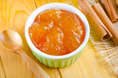 taze ev yapımı elma püresi