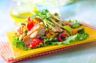 tavuk pişmiş sebze