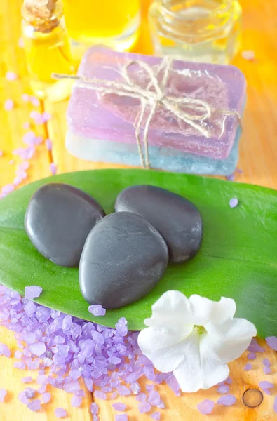 Soap and salt — Stock Photo, Image