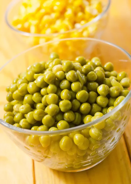 Green peas and corn — Stock Photo, Image