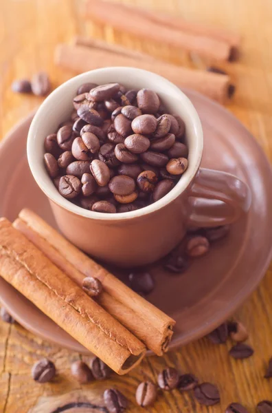 Coffee and cinnamon — Stock Photo, Image