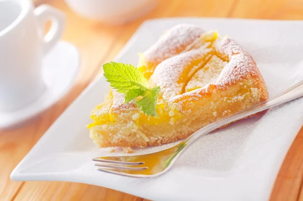 Torta com pêssego — Fotografia de Stock