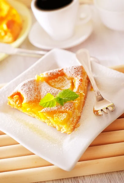 Pie with peach — Stock Photo, Image