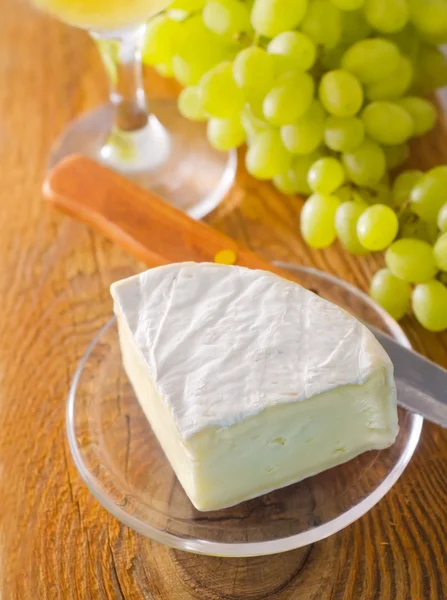 Formaggi e uva — Foto Stock